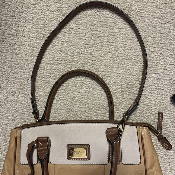 Tignanello block patterned satchel purse, tan, cream and brown in EUC - Picture 7 of 9